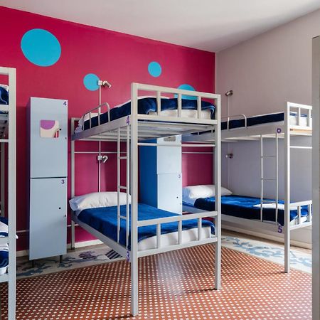 Feetup Home Backpackers Valencia Kültér fotó