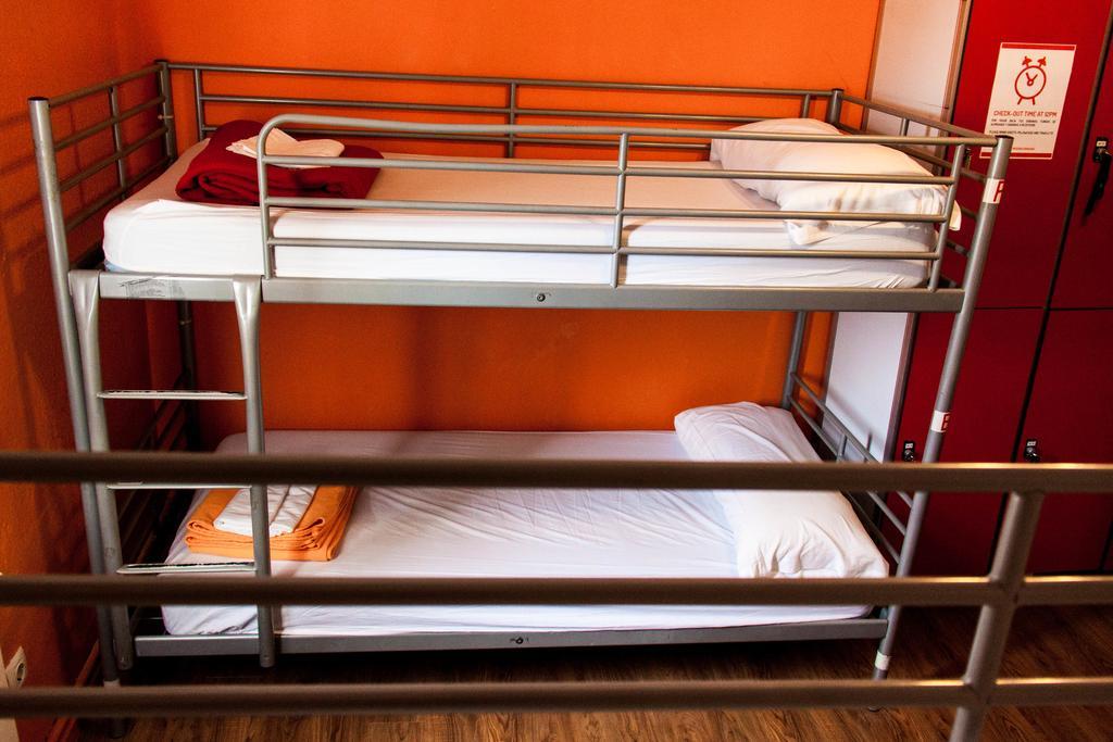 Feetup Home Backpackers Valencia Szoba fotó