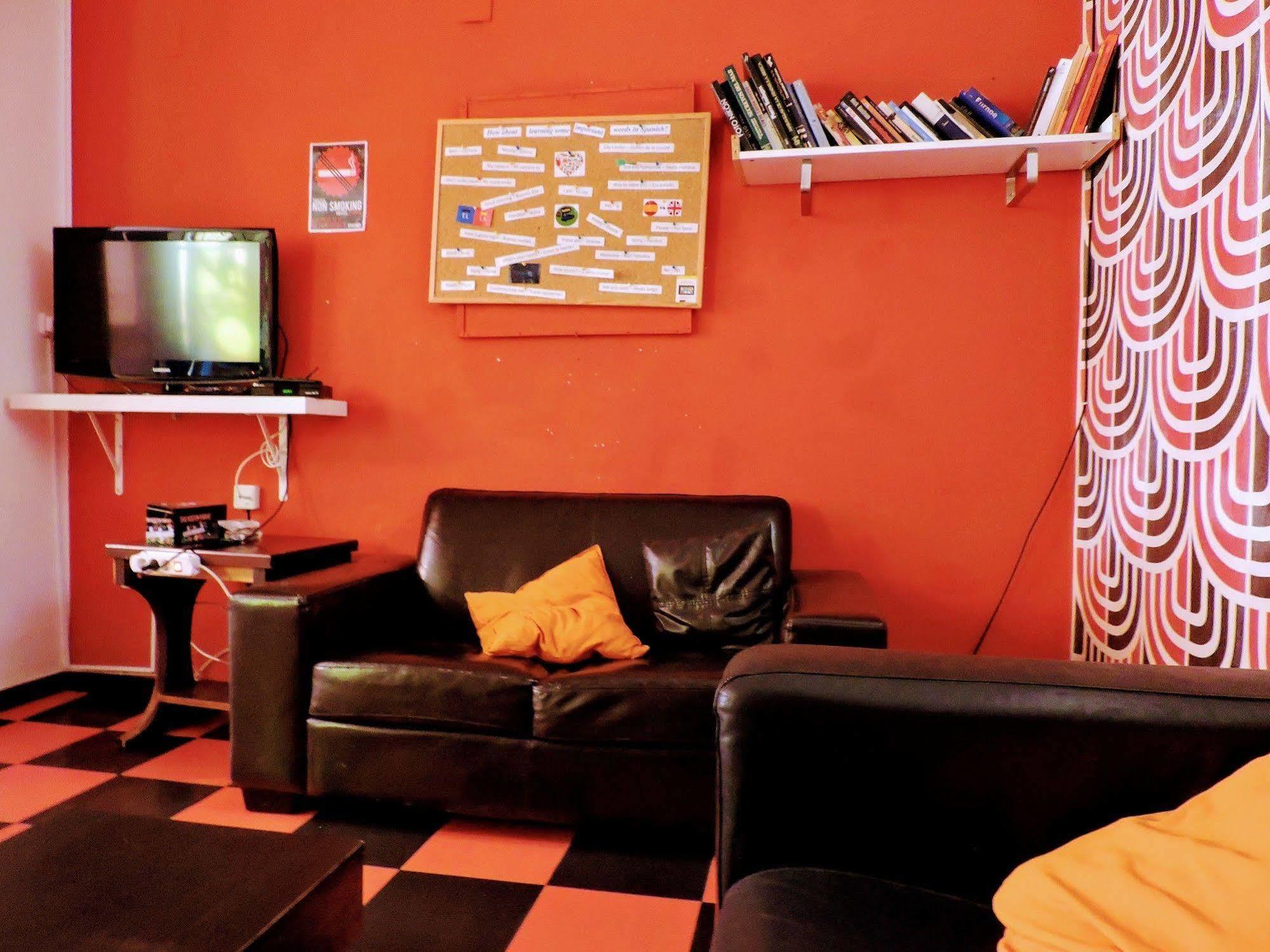 Feetup Home Backpackers Valencia Kültér fotó